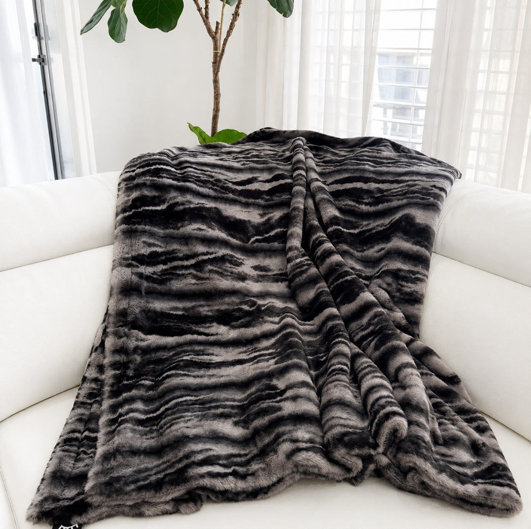 Midnite Signature Throw