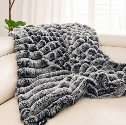 Cloud Signature Throw
