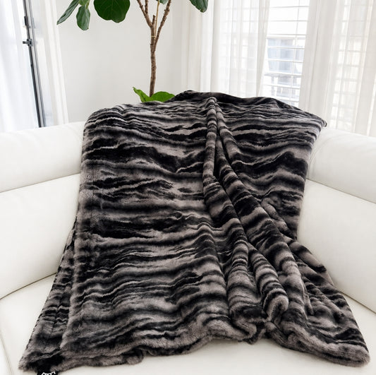 Midnite Signature Throw