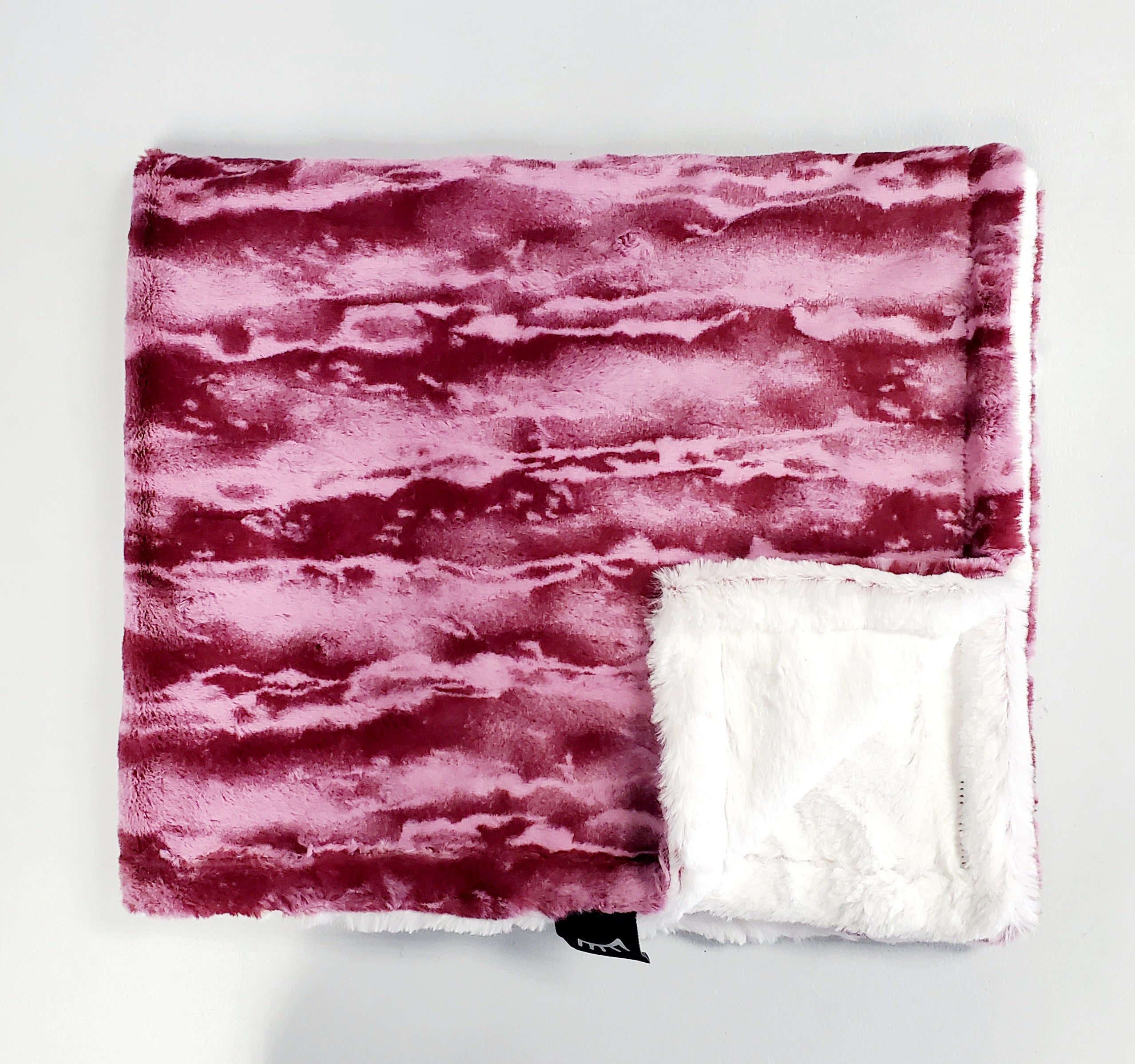 NEW! Marble Raspberry Minky Blanket Winx + Blinx