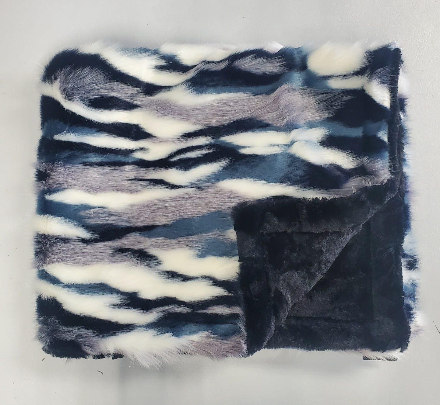 SAMPLE Lux Teal Faux Fur Blanket (Final Sale)